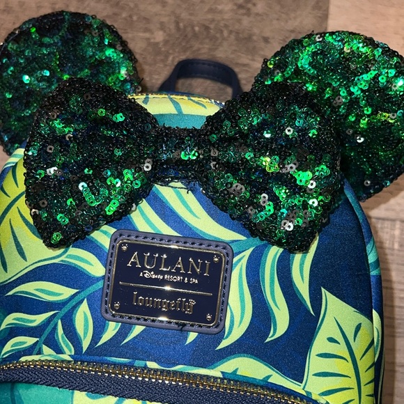Disney Aulani Resort Loungefly Backpack - NWT - Picture 2 of 8
